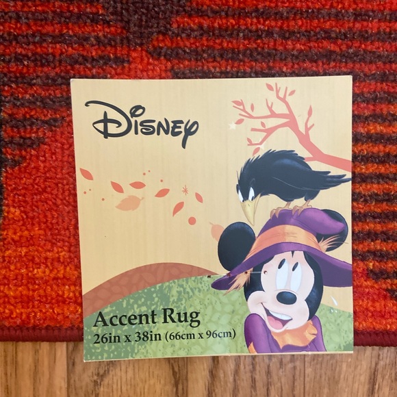 ⚡️Disney Mickey Mouse Christmas Accent Rug (26in X38in)⚡️ - Picture 2 of 2